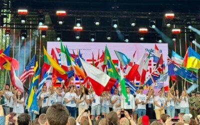 Młoda Polonia w sercu Polski: tysiąc głosów, jedna tożsamość